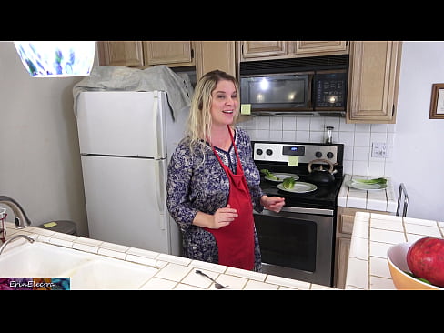 ❤️ Stepmom milking him in the kitchen before his date ❤❌ Quality sex at en-us.xinwen1288.top ❤