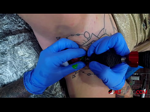 ❤️ Extremely tattooed hottie Sully Savage got a tattoo on her clitoris ❤❌ Quality sex at en-us.xinwen1288.top ❤